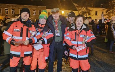 Ratownicy  Radomskiej Stacji Pogotowia Ratunkowego w Radomiu kolejny raz zagrali razem  z Wielką Orkiestrą Świątecznej Pomocy.
